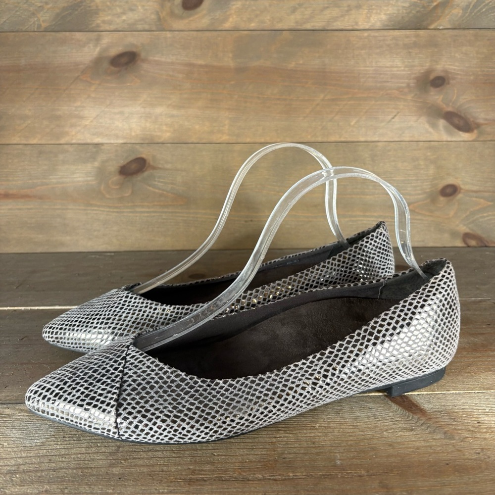 vionic caballo women size 9.5 shoe metallic silver slip on pointed toe work flat
